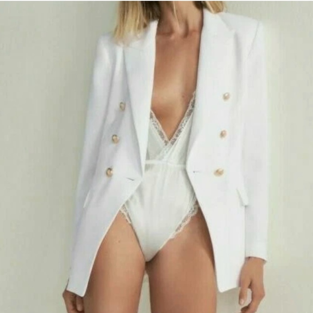 Zara Ivory Blazer with Gold Accents - Picture 7 of 14